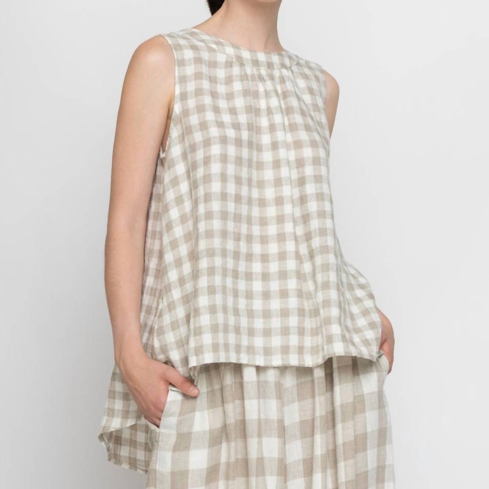 AMI CI by Baci linen top, Size Medium